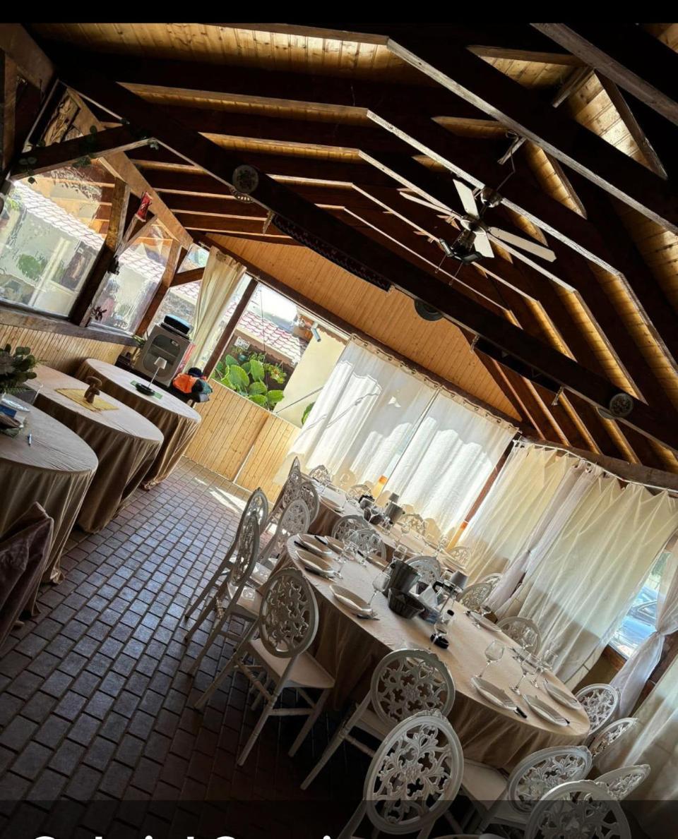 Gigios Sport&Relax Bailesti Exterior foto